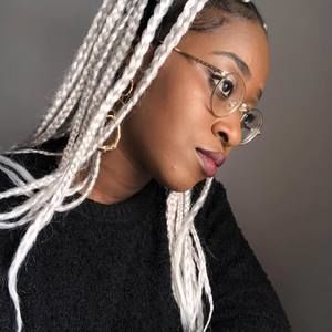 Meet your Posher, Louisa